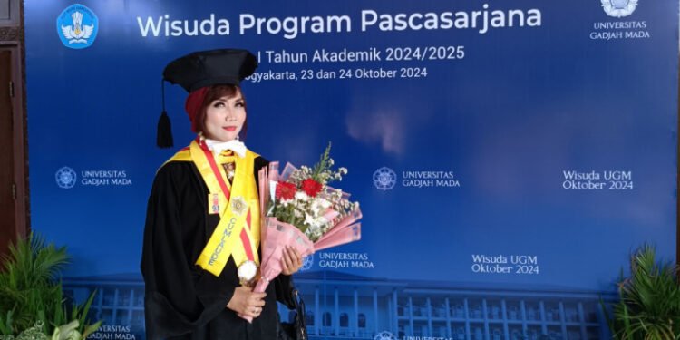 Arbania Fitriani Lulus Doktor Tercepat dengan IPK 4.00 di UGM