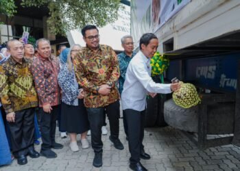 Menteri Kehutanan Raja Juli Antoni Melepas Ekspor Pete Ke Jepang.