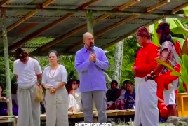 Pandji pragiwaksono jalani prosesi adat toraja