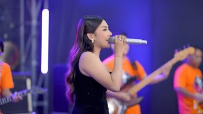 shinta gisul menampilkan lagu cinta mulia shinta gisul menampilkan lagu cinta mulia