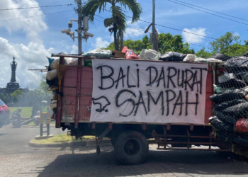demo truk sampah di bali