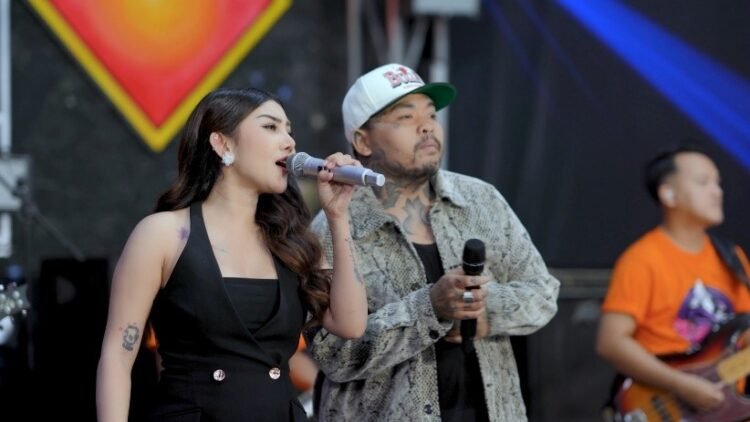 sakit rindu king abdi feat shinta gisul