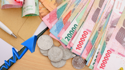 rupiah ditutup menguat