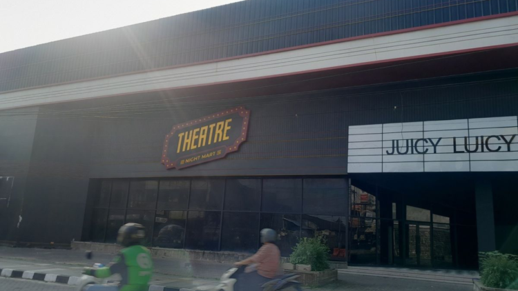 theatre night mart theatre night mart karawang ditutup
