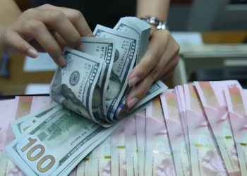rupiah melemah