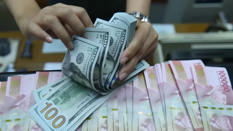 rupiah melemah