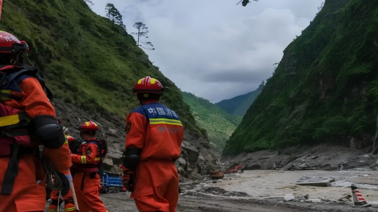 gempa Tibet
